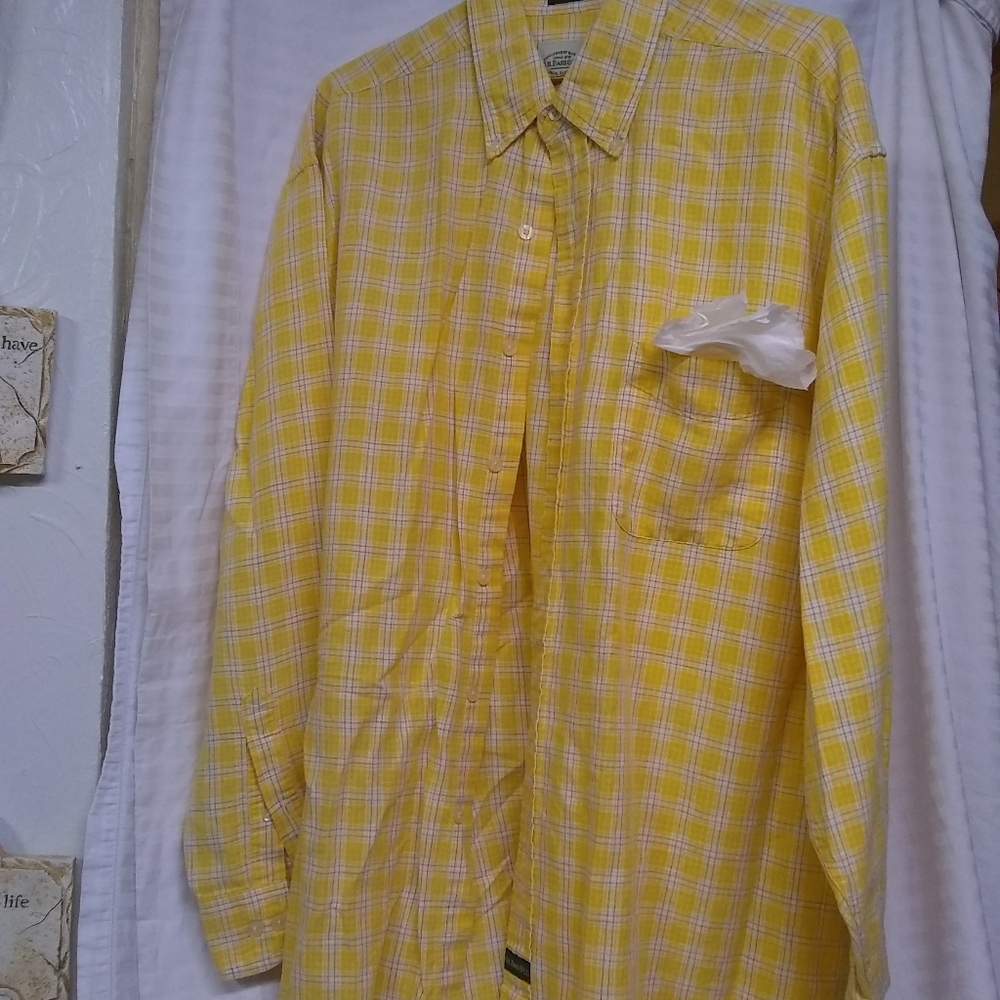 G H BASS & CO Men's Shirt Plaid Yellow White Size L/50